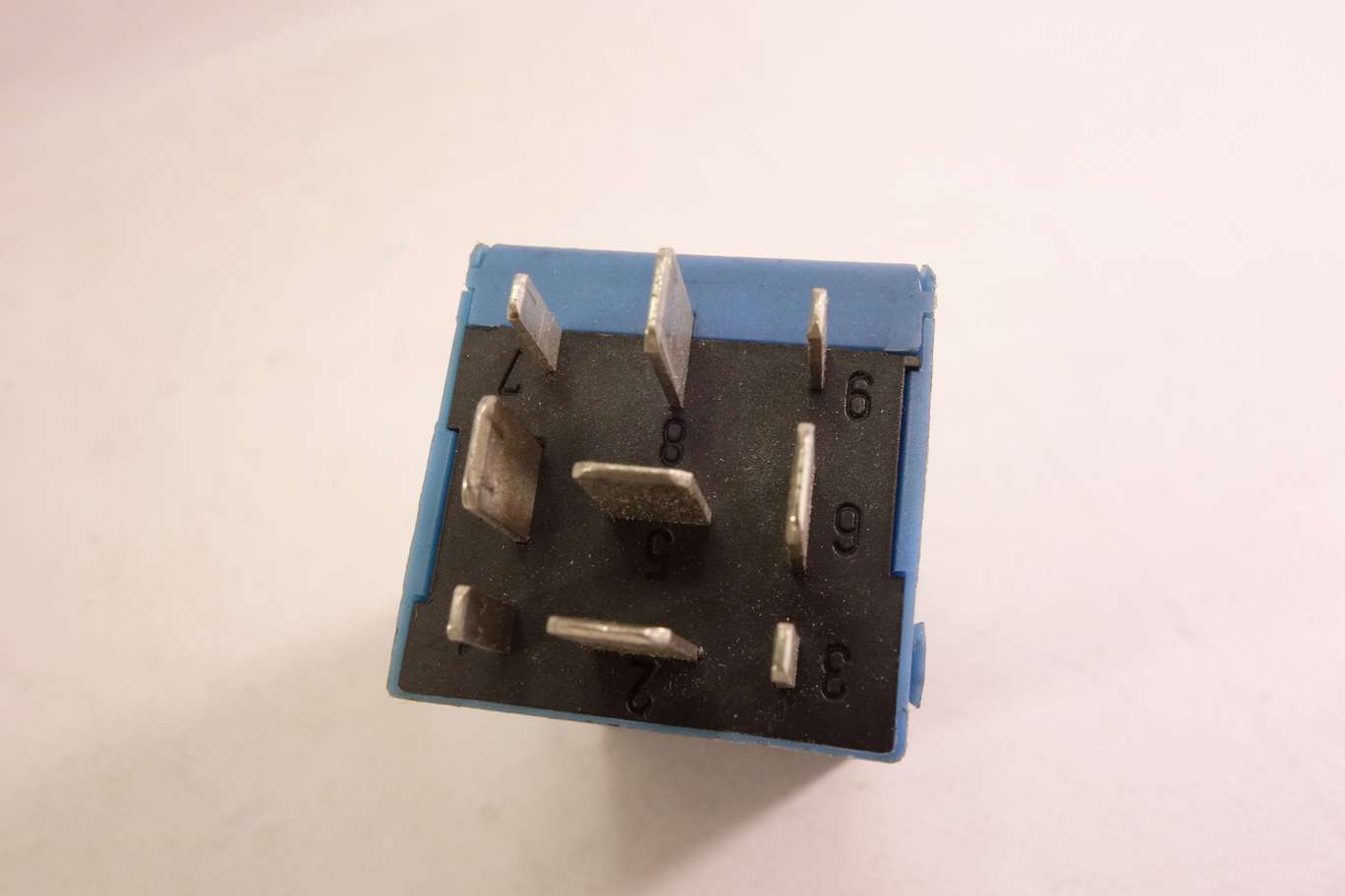 Relé BMW Serie 5 E34 61358353094 61 35 8 353 094 - foto 2