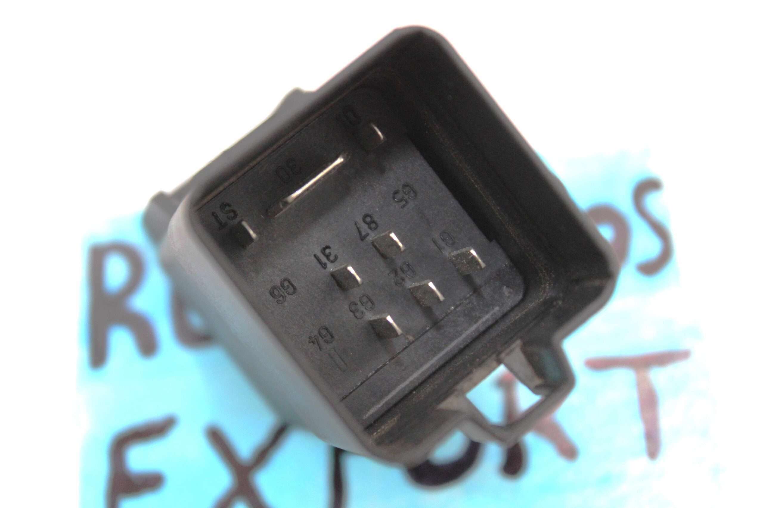 Relé Control Precalentamiento Volkswagen - foto 4