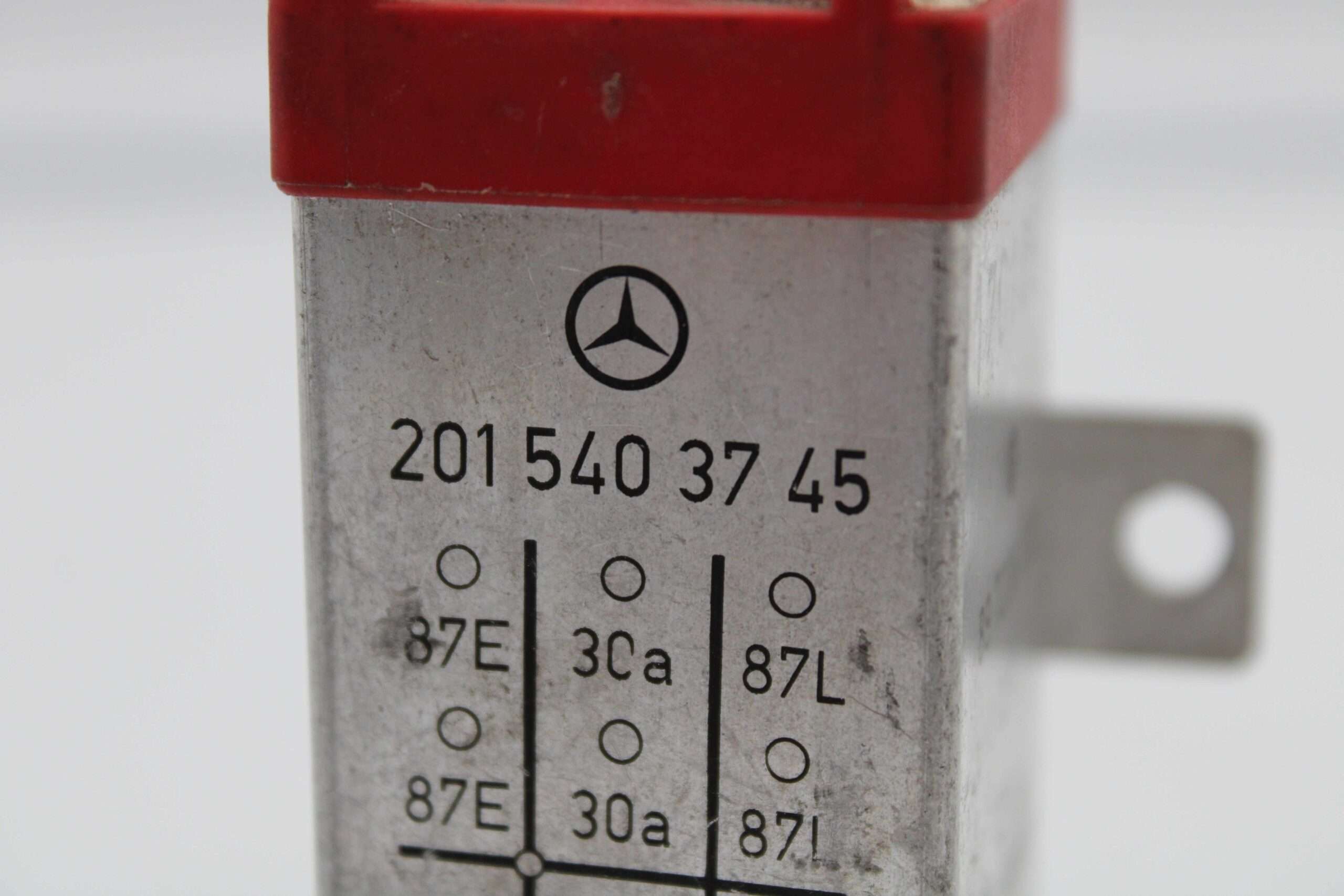 Relé Mercedes W126 - foto 2