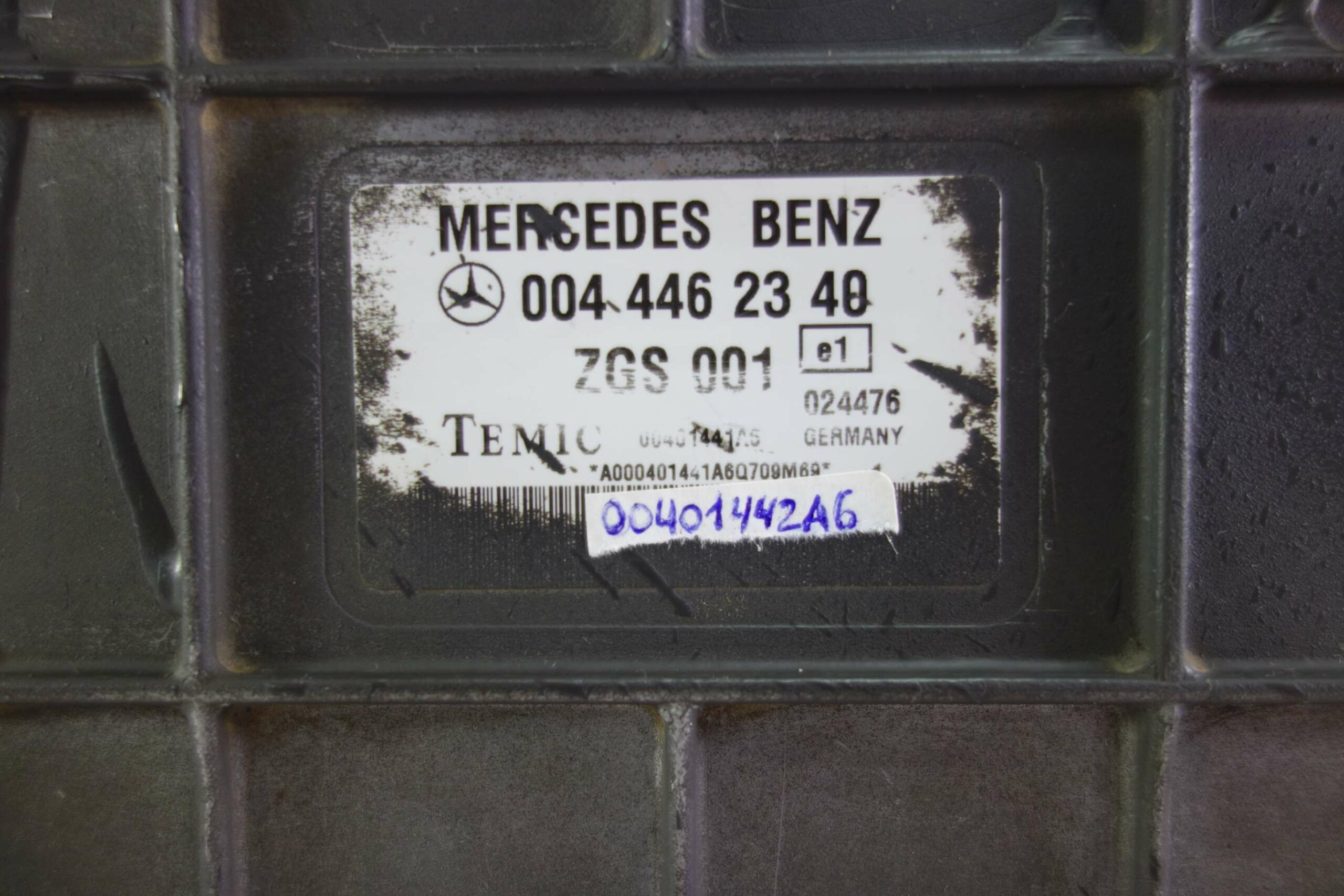 Centralita control de motor ECU Mercedes Actros 0044462340 004 446 23 40 TEMIC 00401441A6 A0000700879 A 000 070 08 79 A0724472040 - foto 2