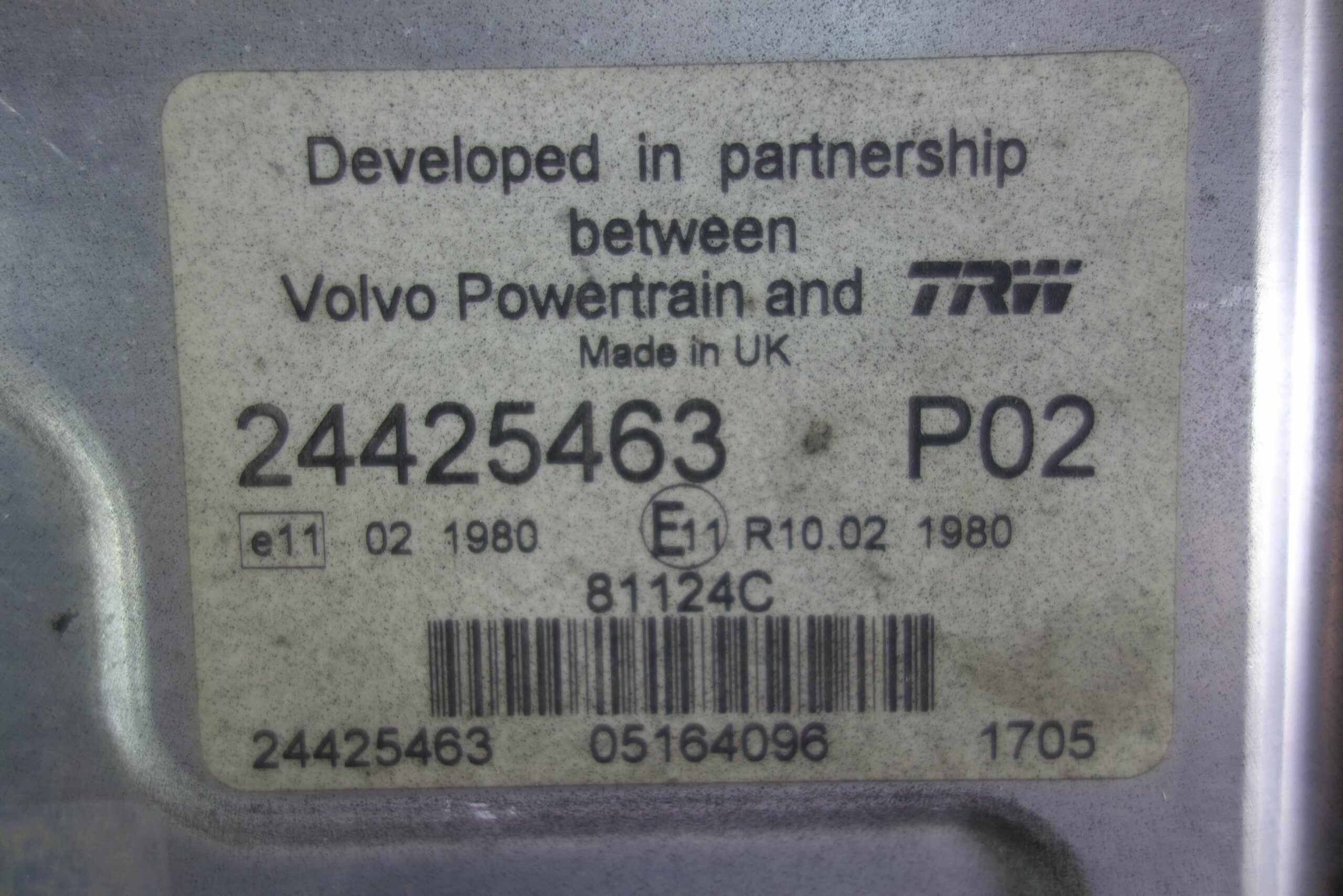 Centralita del motor ECU Volvo 24425463P02 24425463 P02 R10.02 1980 R10021980 R10 02 1980 E11021980 E11 02 1880 - foto 2