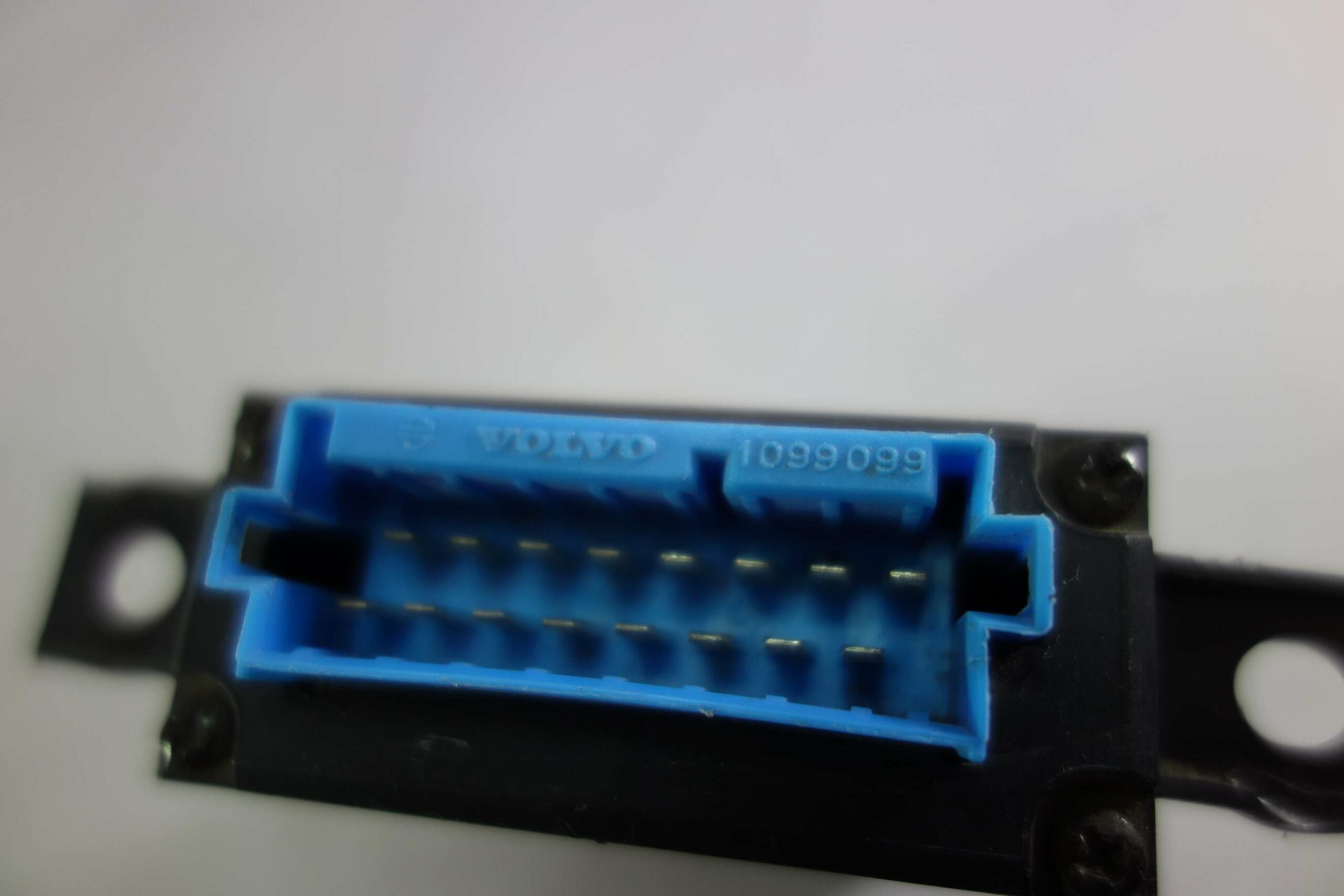Unidad de control cierre centralizado Volvo 20518033 4M1047V2B - foto 3