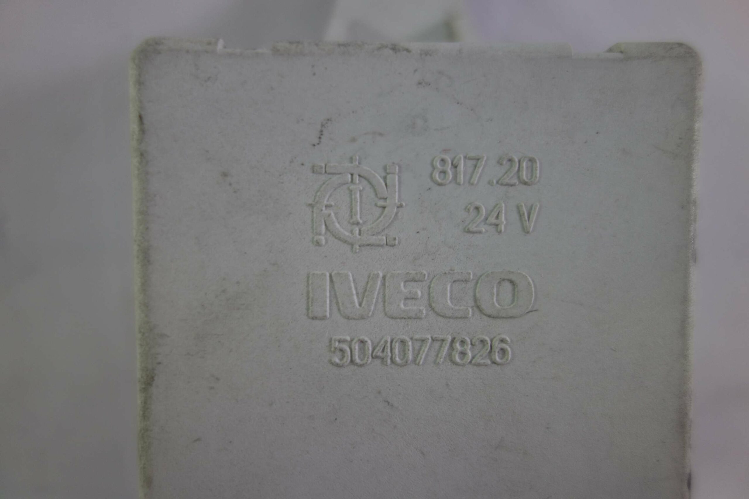 Relé para Iveco 504077826 - foto 2