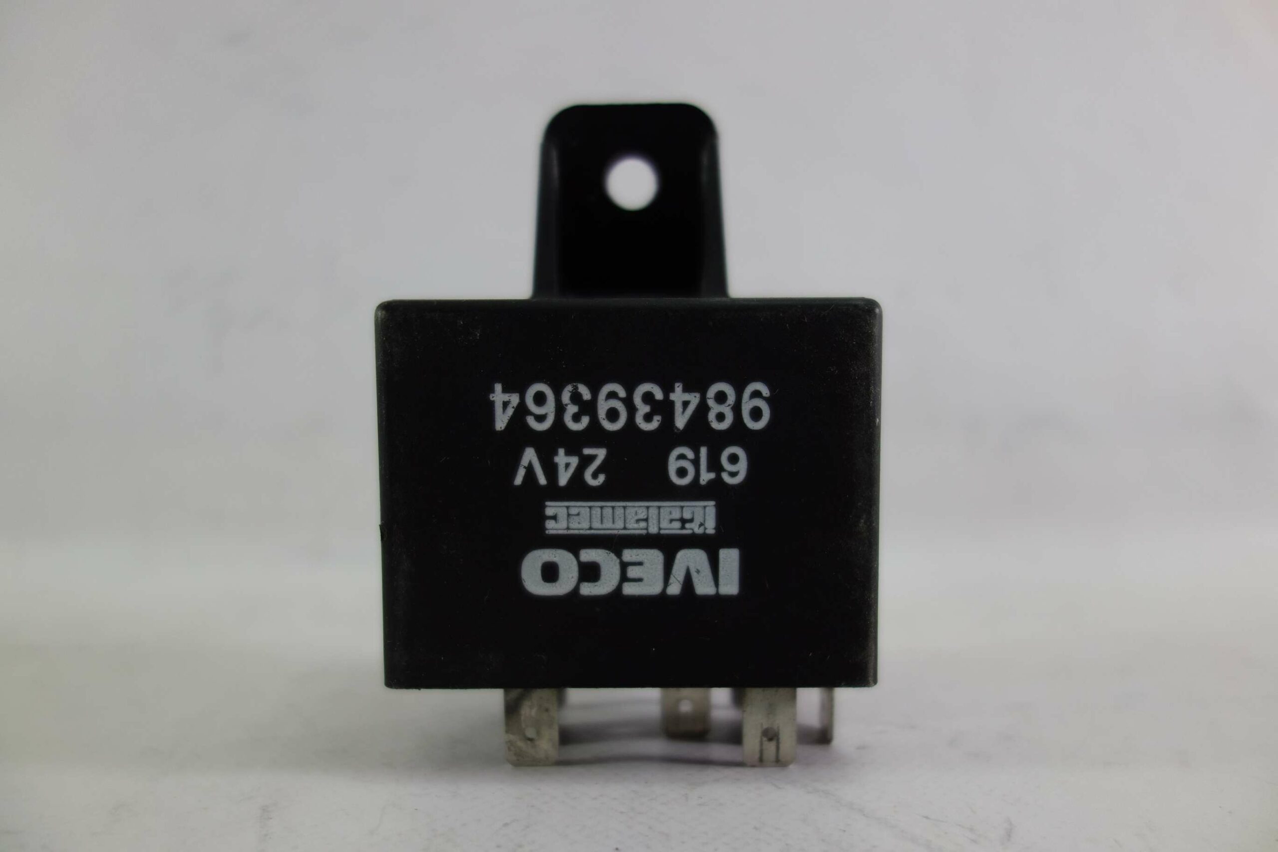 Relé para Iveco 98439364 - foto 1