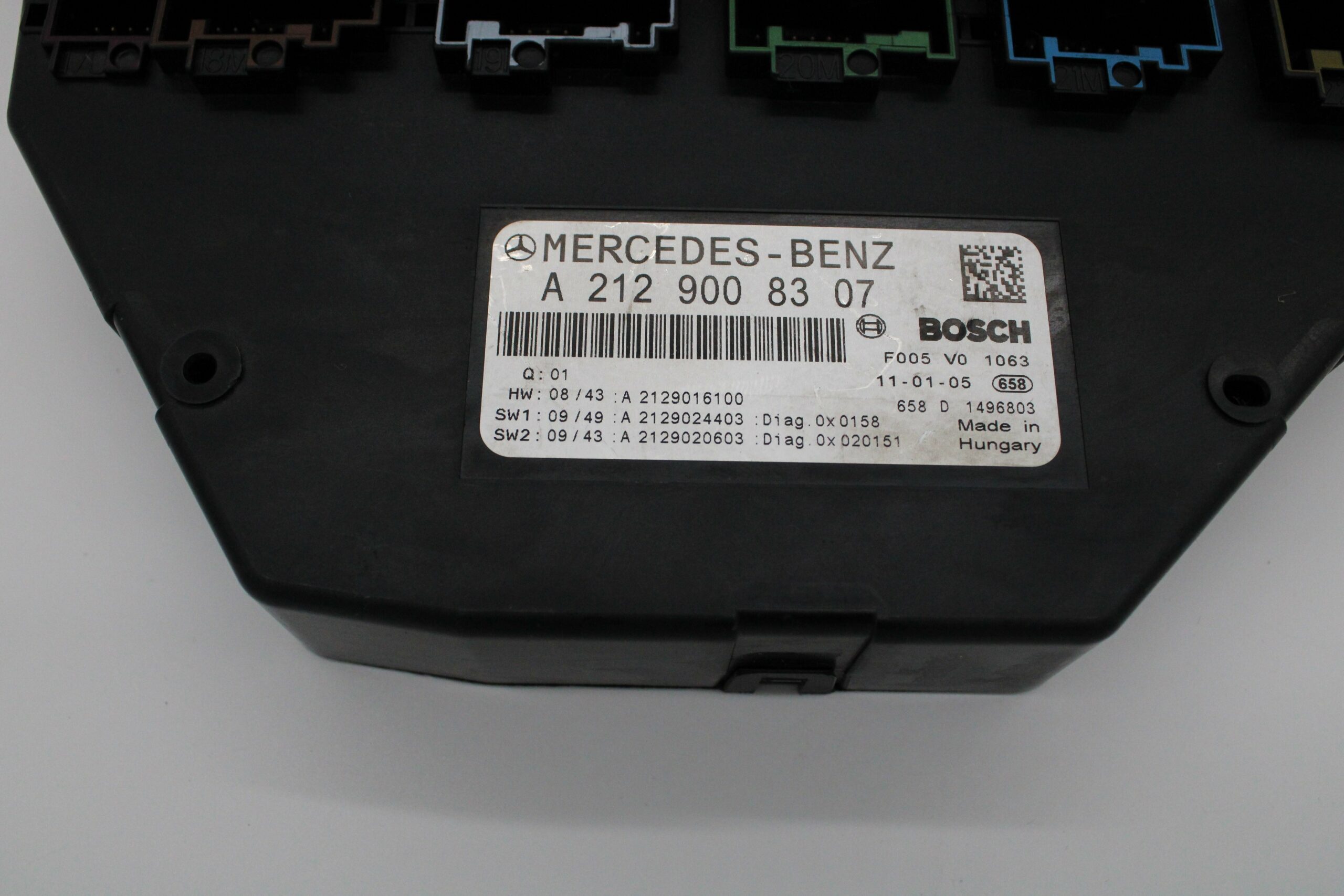 Caja de Fusibles Mercedes Clase E 2010 A2129008307 A2129008307 A 212 900 83 07 F005V01063 F005 V0 1063 - foto 2