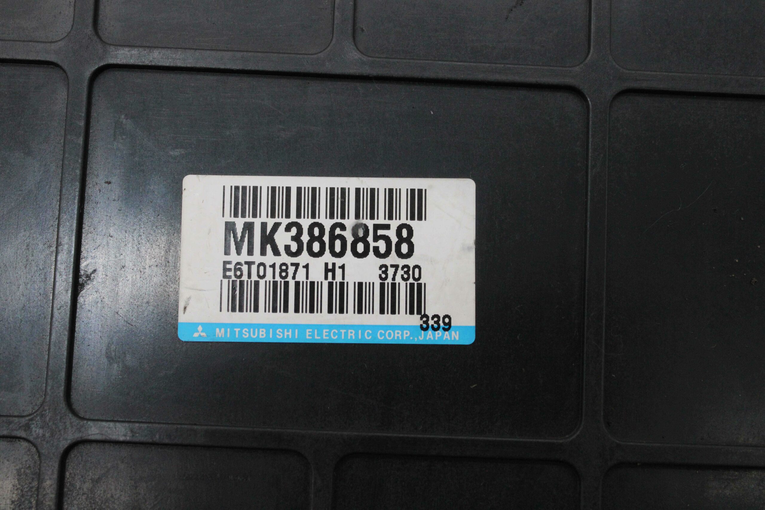 Centralita de Motor Mitsubishi Montero MK386858 E6T01871H1 E6T01871 H1 - foto 2