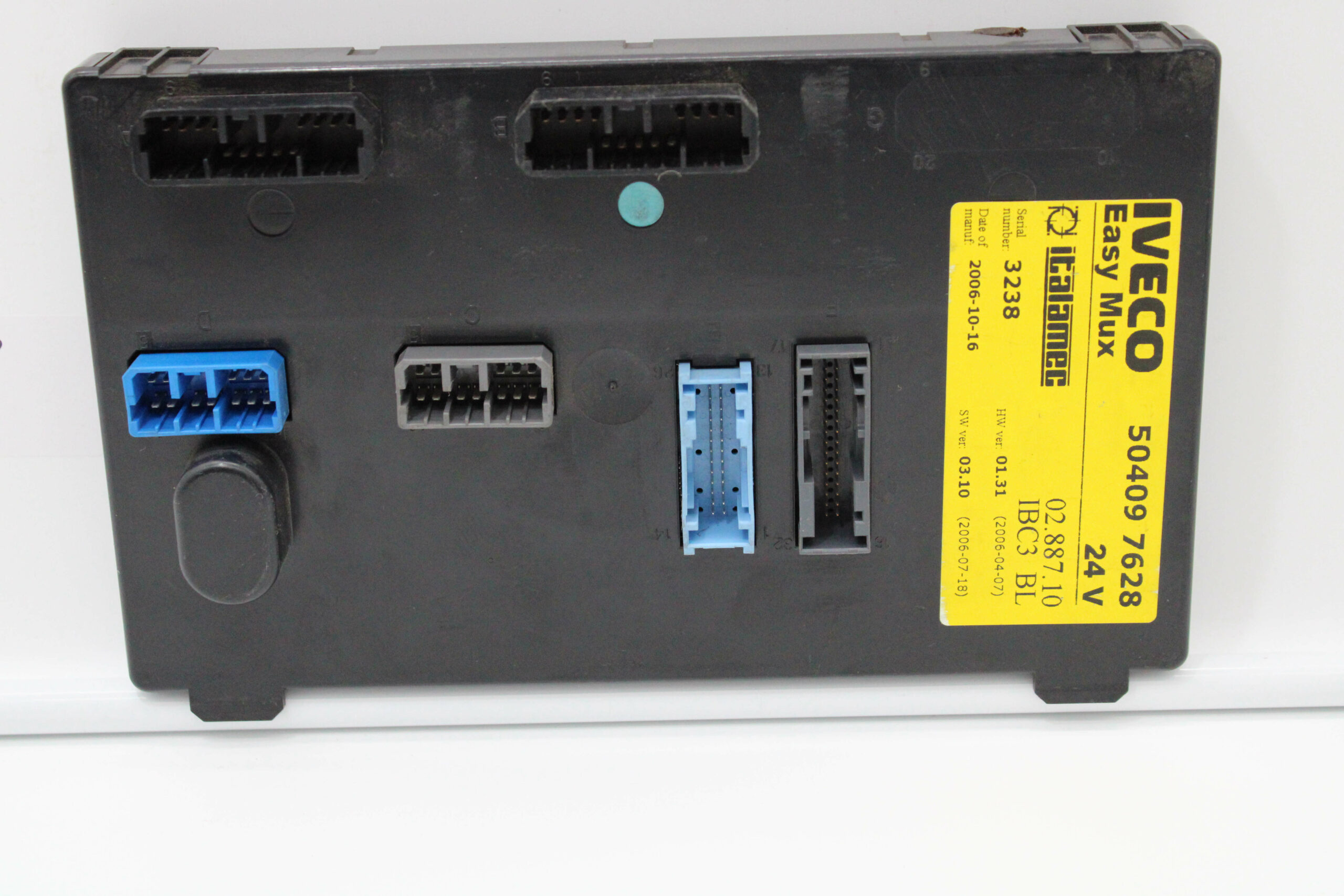 Caja de fusibles para Iveco EuroCargo 504097628 50409 7628 0288710 02 887 10 - foto 2