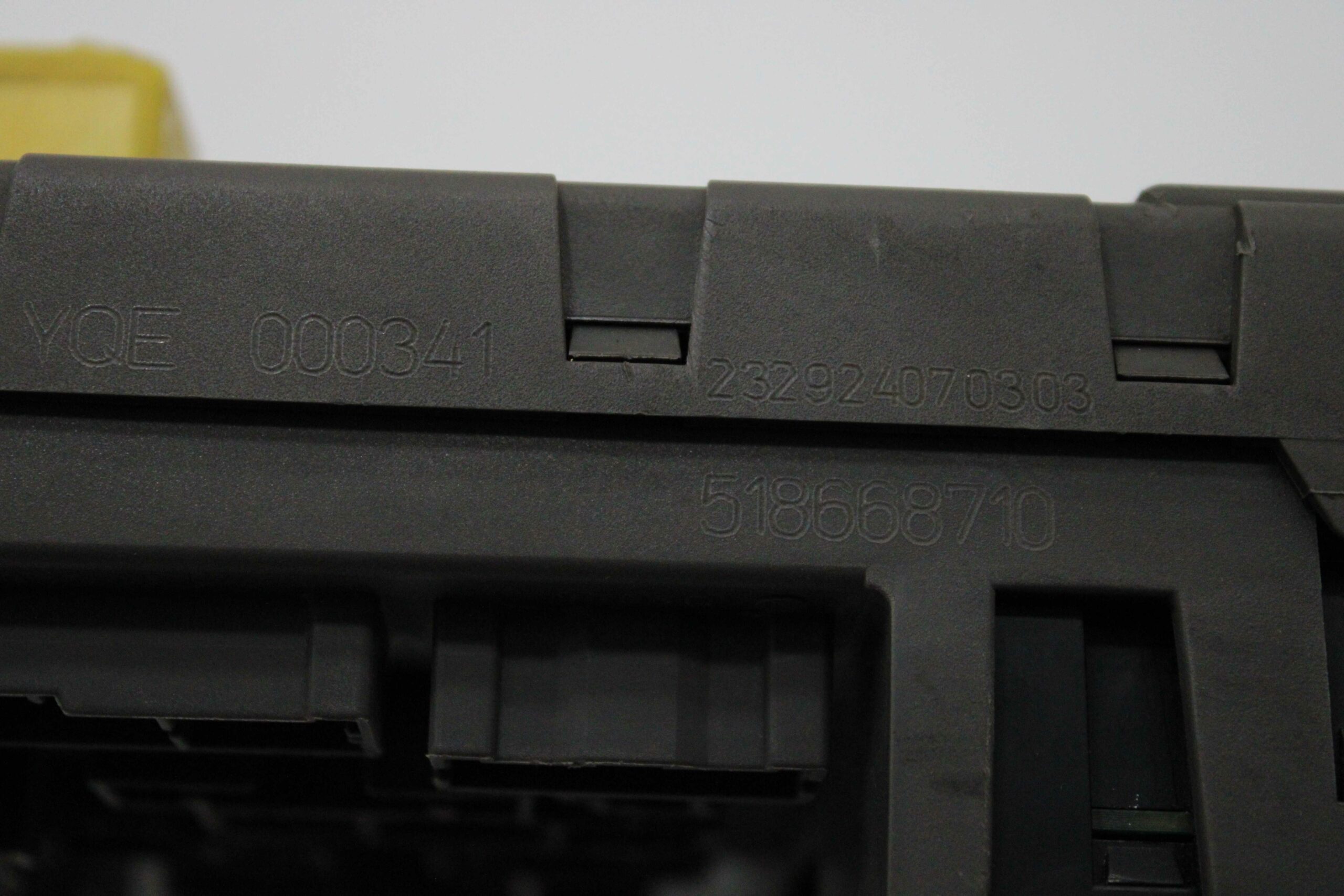 Caja de Fusibles Land Rover Freelander YWC000493 53070142B YQE000341 YQE 000341 232924070303 518668710 - foto 3