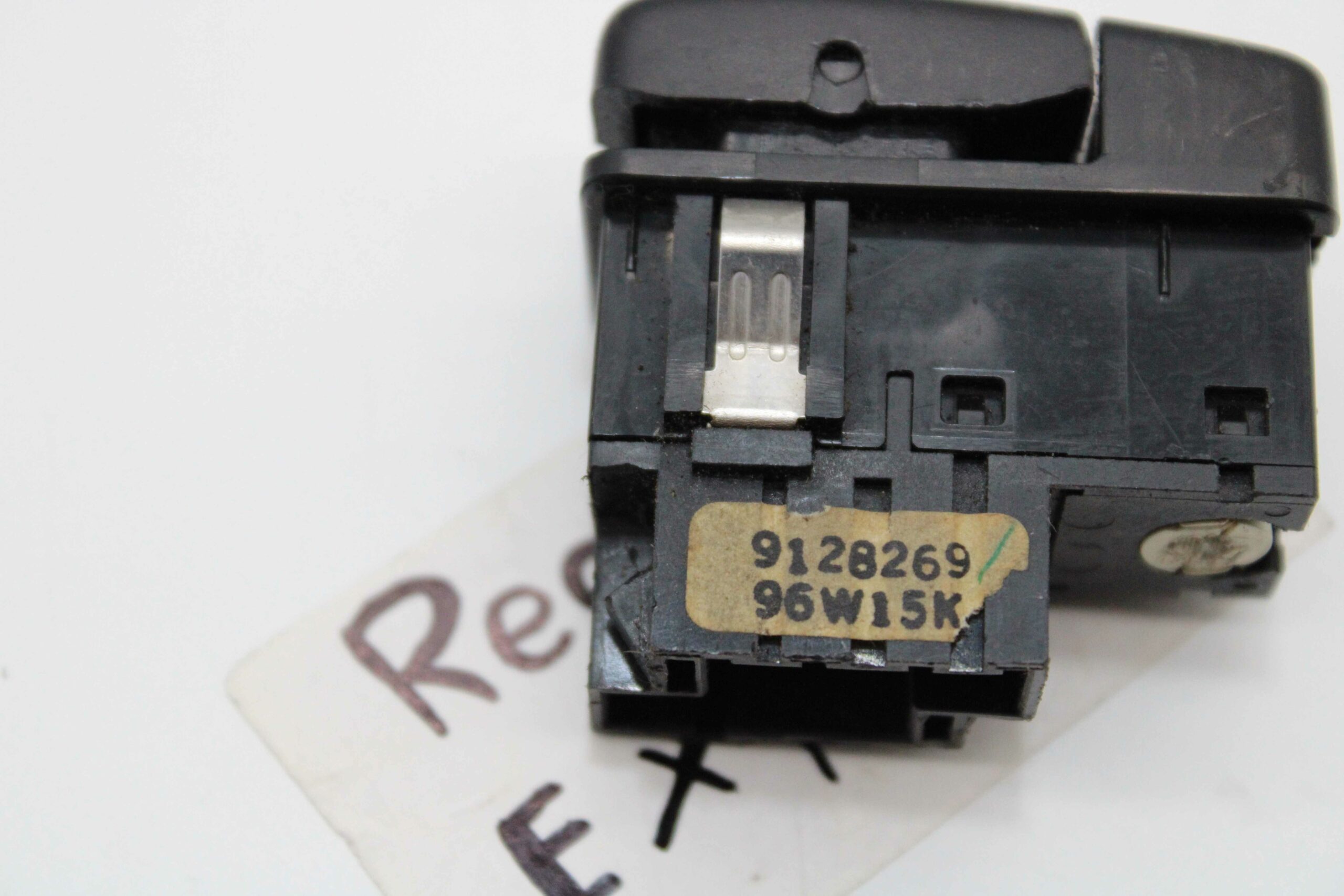 Interruptor Antiniebla Volvo 9128269 96W15K - foto 2