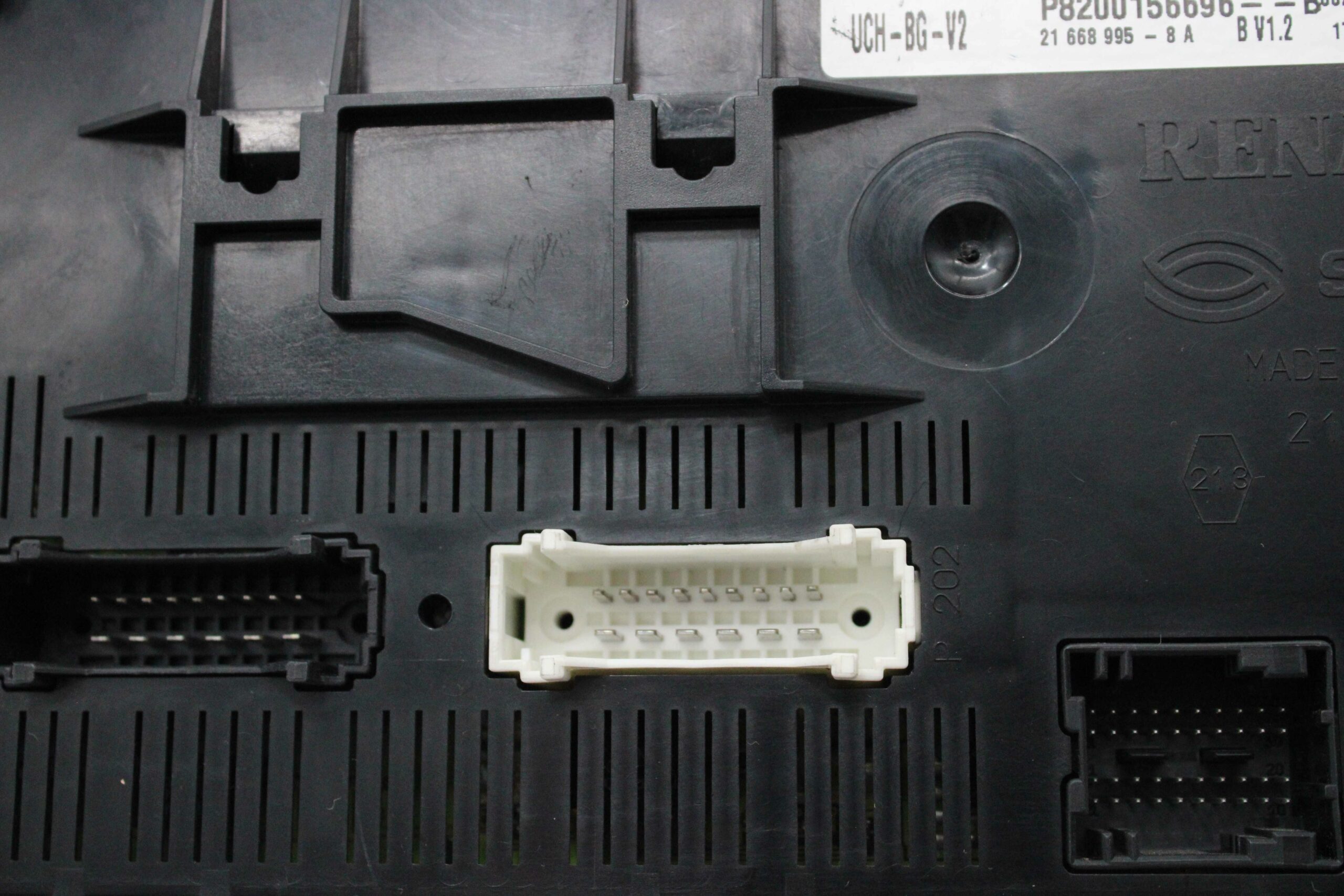Caja de fusibles BSI Renault Clio P8200156696B P8200156696 B 216689958A 21 668 995 8A - foto 3