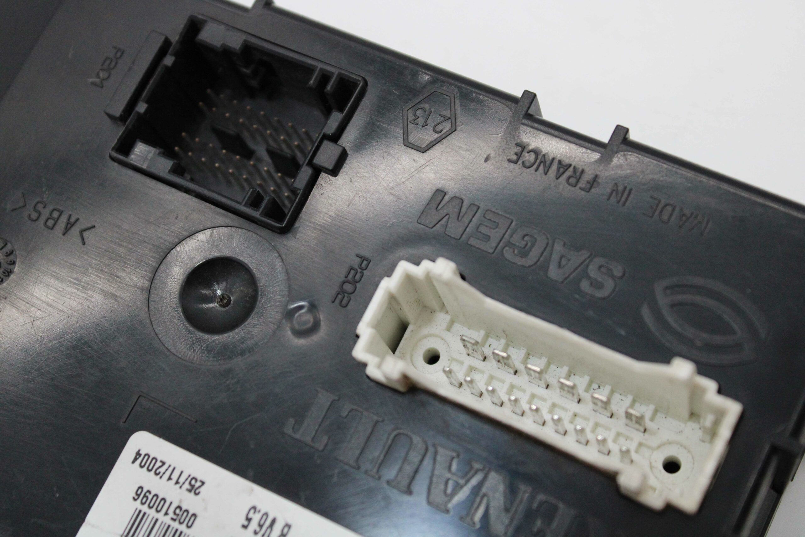 Unidad de Control Renault P8200461387L P8200461387 L 281127684A 28112768 4A - foto 3