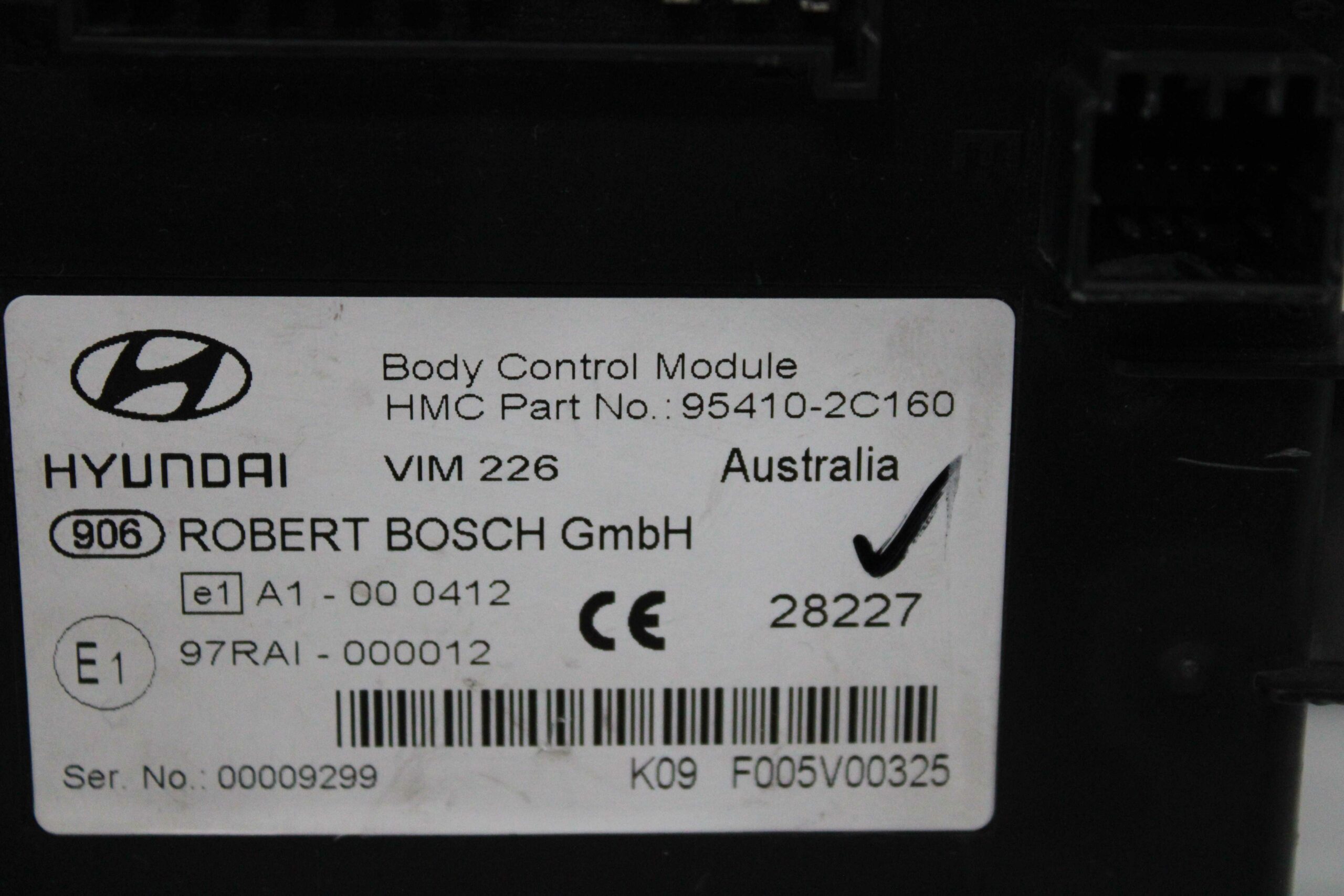 Caja de Fusibles Hyundai 954102C160 95410 2C160 A1000412 A1 00 0412 97RAI000012 97RAI 000012 K09F005V00325 K09 F005V00325 954102CXXX 95410 2CXXX - foto 2