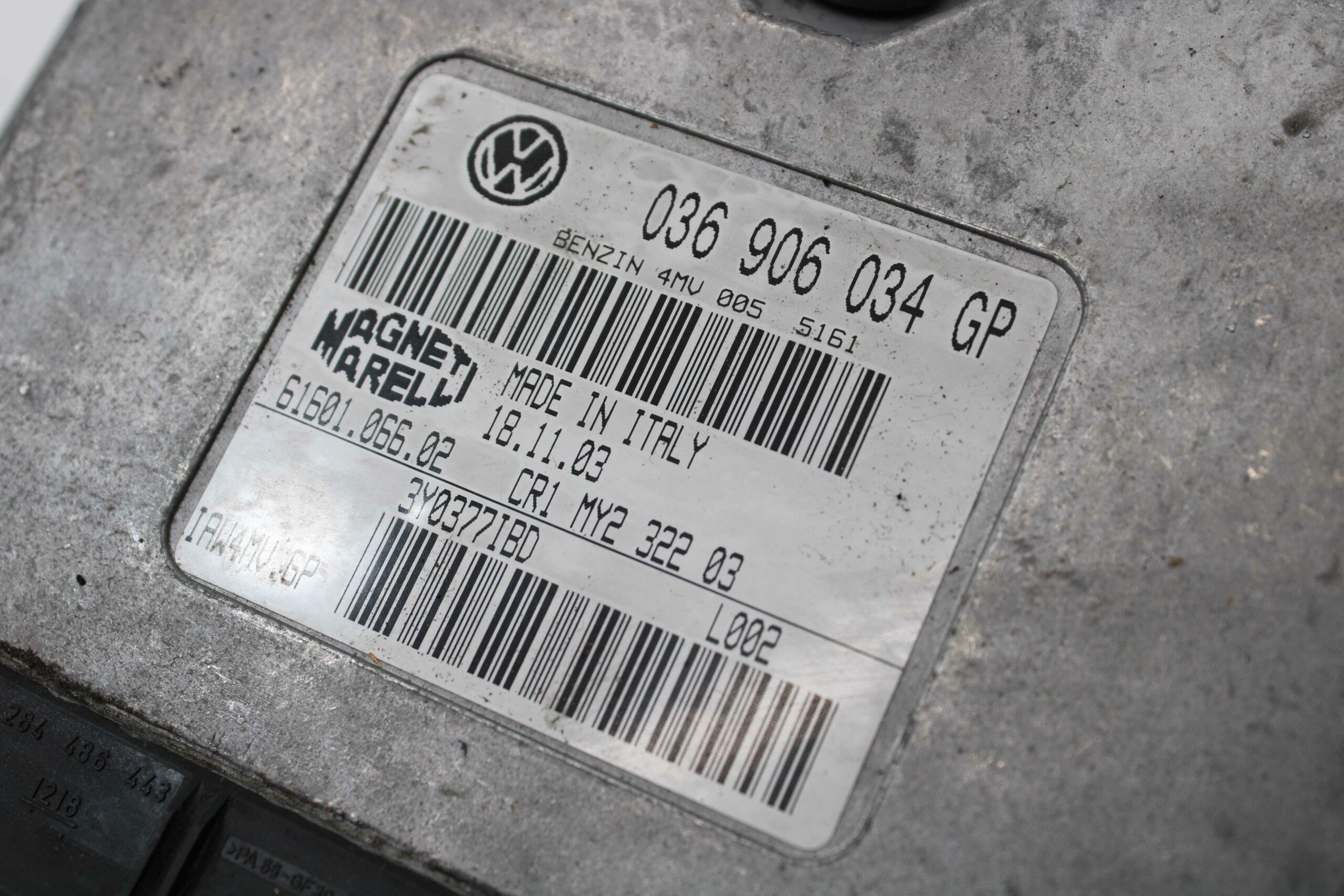 Centralita de Motor Volkswagen Polo - foto 2