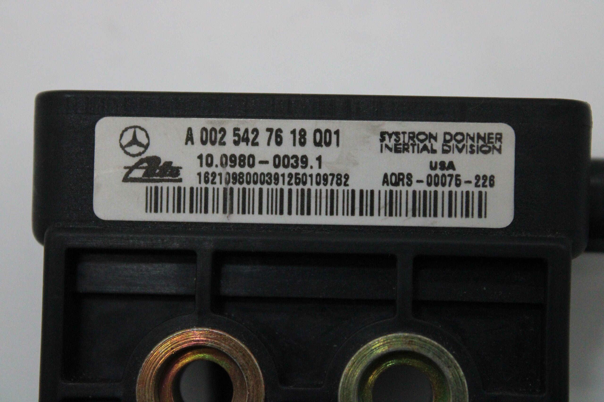 Sensor ESP Mercedes Clase C W208 A0025427618 Q01 A 002 542 76 18 Q01 10098000391 10 0980 0039 1 - foto 2