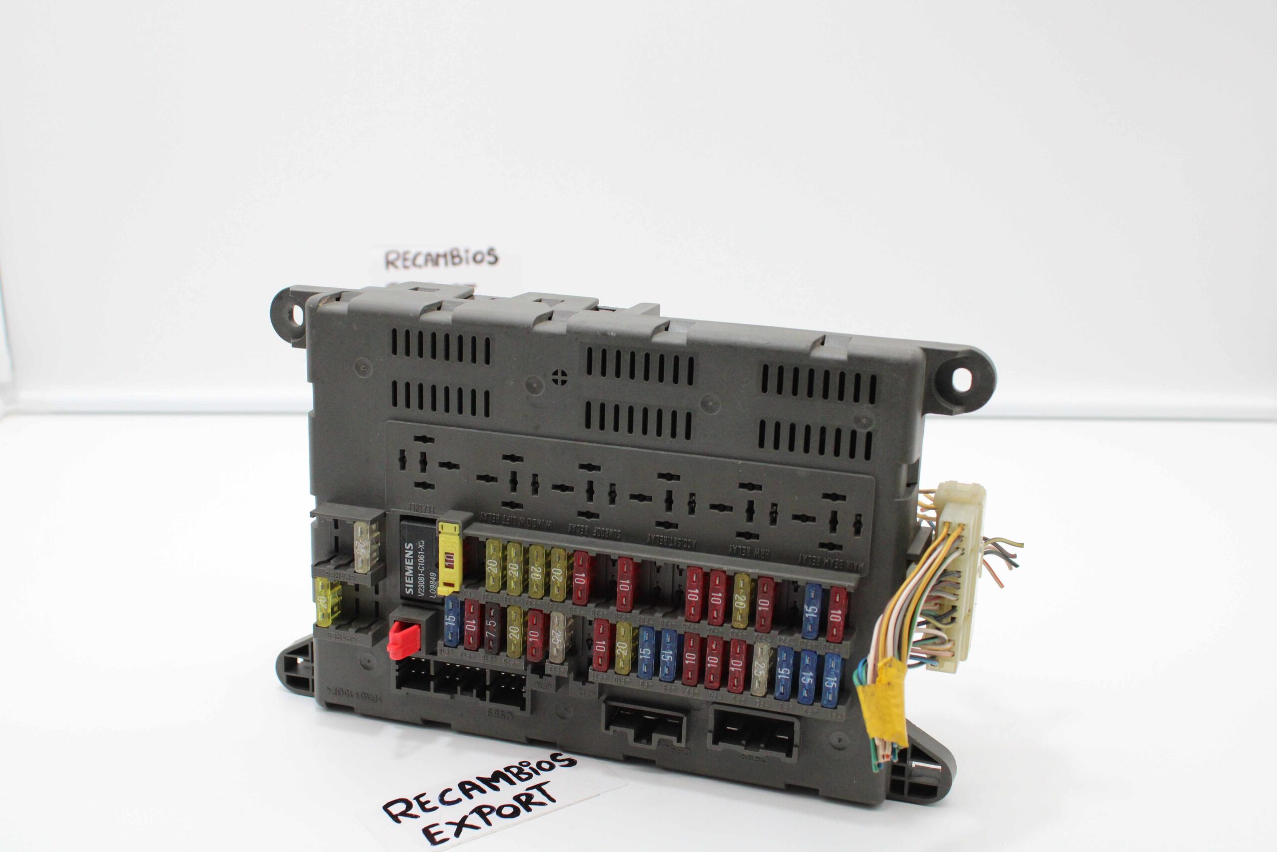 Caja de Fusibles Land Rover YQE102930 YQE 102930 518665104 YWC106390 52010565A - foto 1