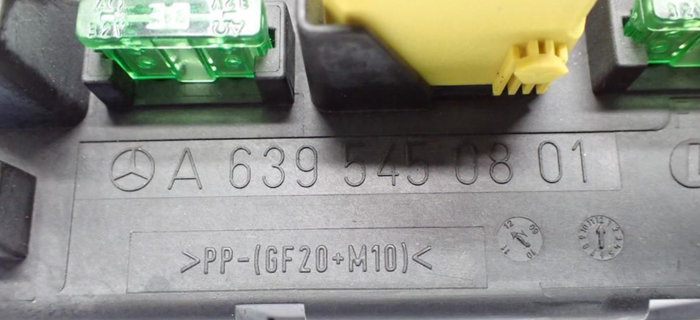 Caja de Fusibles Mercedes Vito W639 109 CDI 6399005300 02 639 900 53 00 TEMIC 404438 A6395450801 A 639 545 08 01 - foto 3