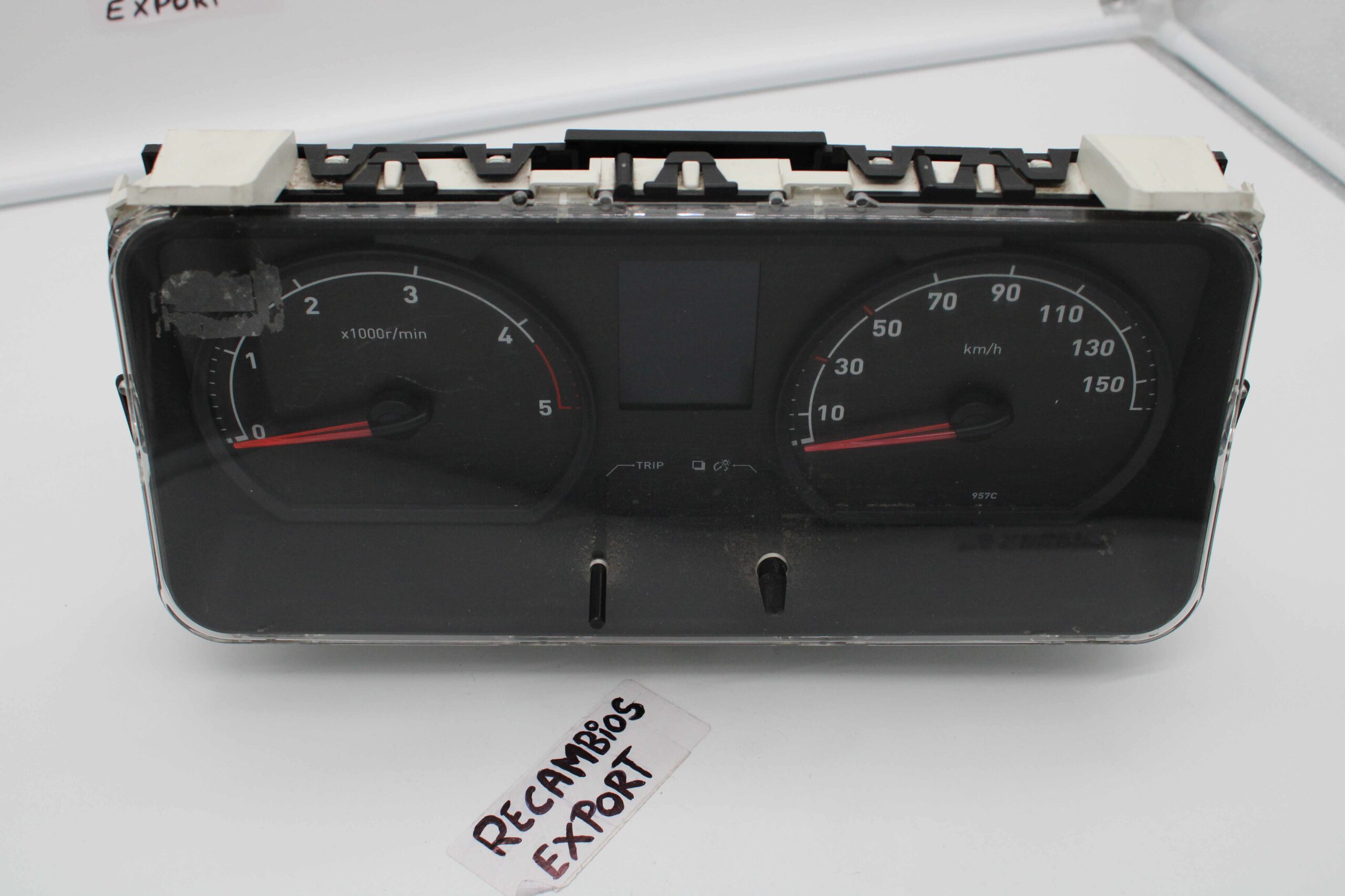 Cuadro de Instrumentos Nissan Urvan - foto 1
