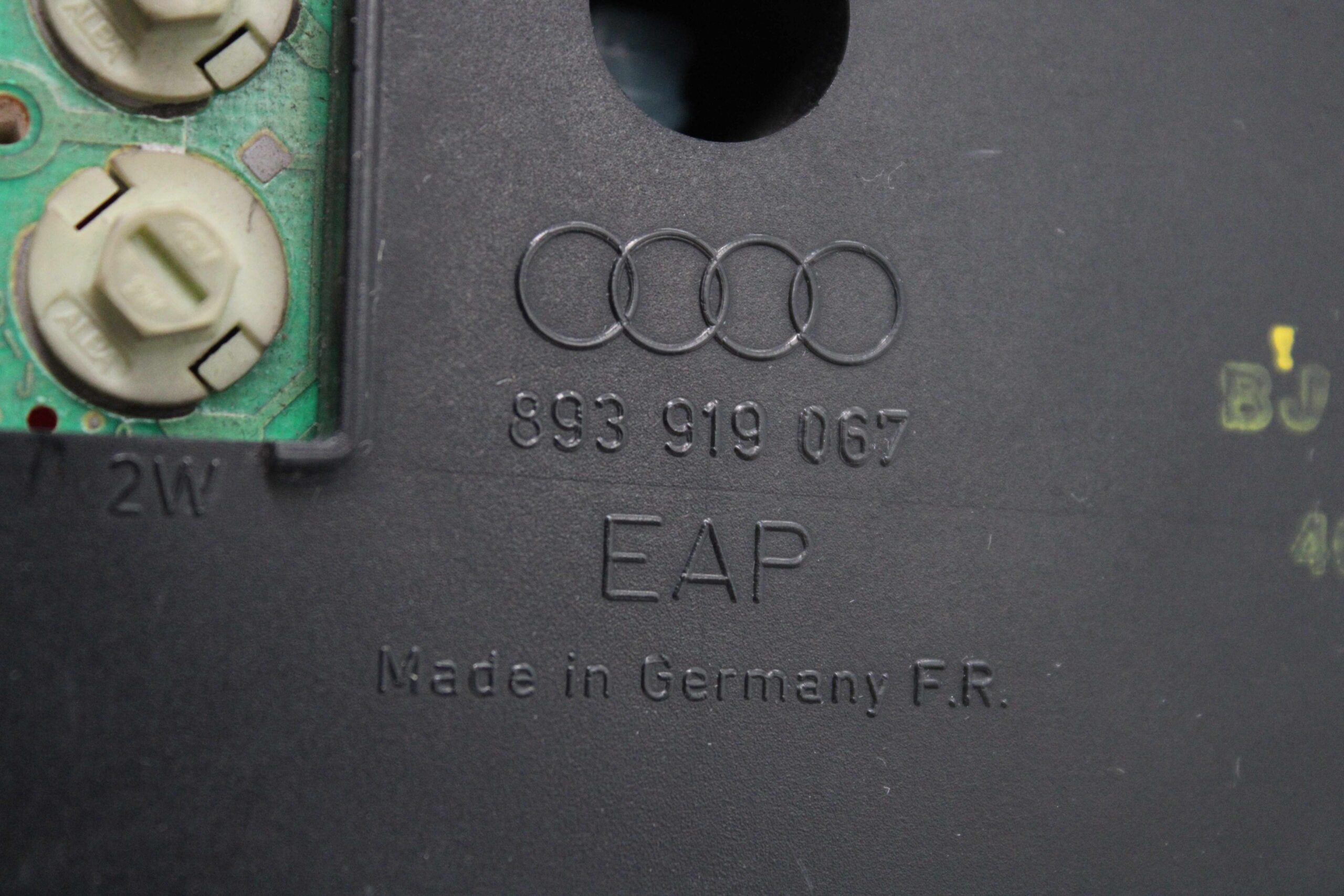Cuadro de Instrumentos Audi 80 8A919033CA 8A 919 033 CA VDO 110008561 005 110 008 561 005 893919067 893 919 067 88311196 88 311 196 81117679 81 117 679 - foto 3