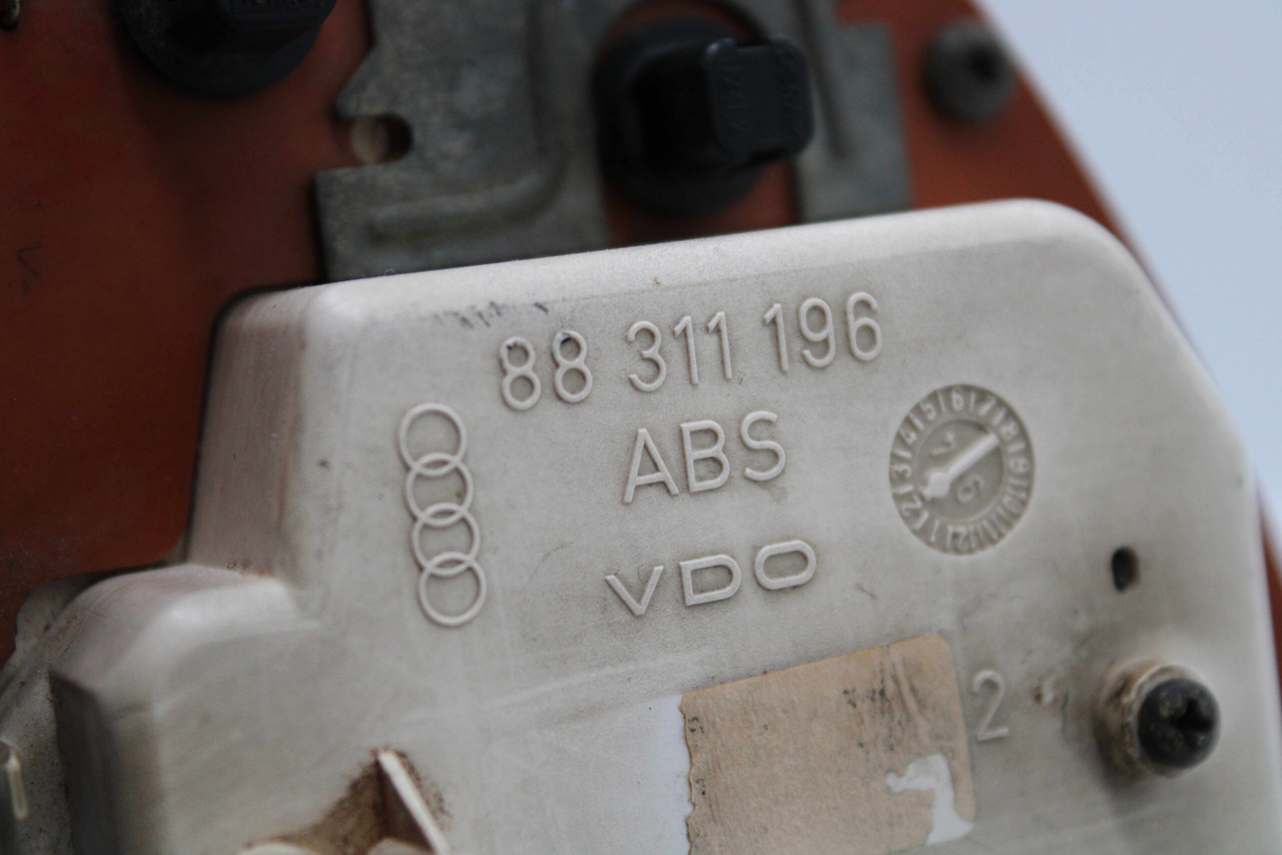 Cuadro de Instrumentos Audi 80 8A919033CA 8A 919 033 CA VDO 110008561 005 110 008 561 005 893919067 893 919 067 88311196 88 311 196 81117679 81 117 679 - foto 4