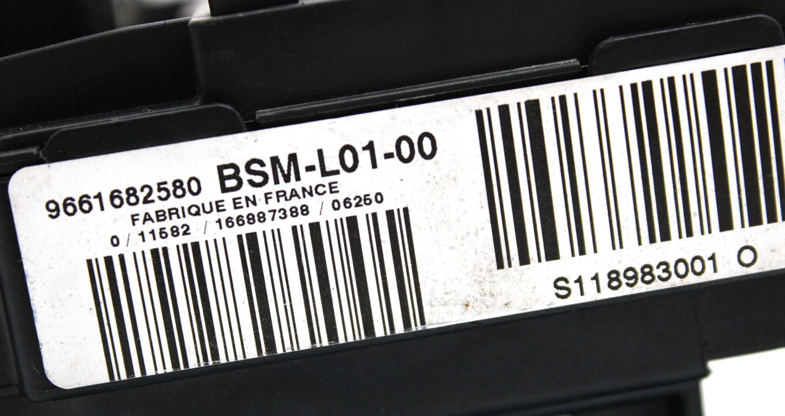Caja de Fusibles Citroen Peugeot BSM-L01-00 - foto 2