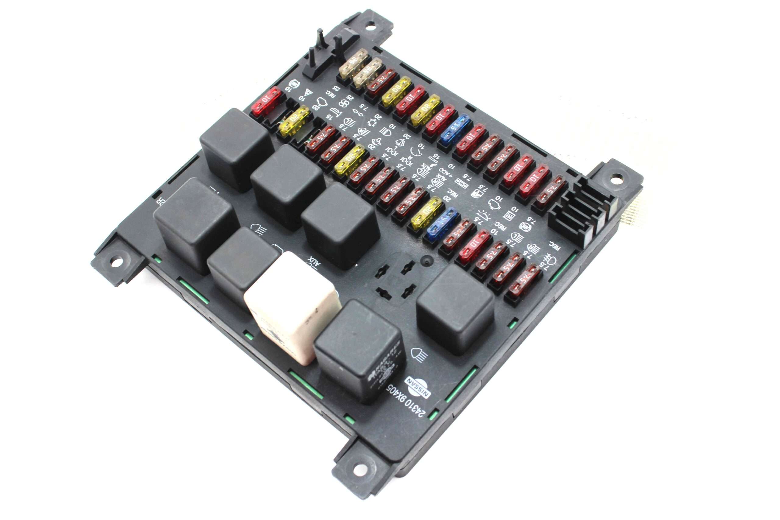Caja de Fusibles Nissan Atleon Cabstar - foto 1